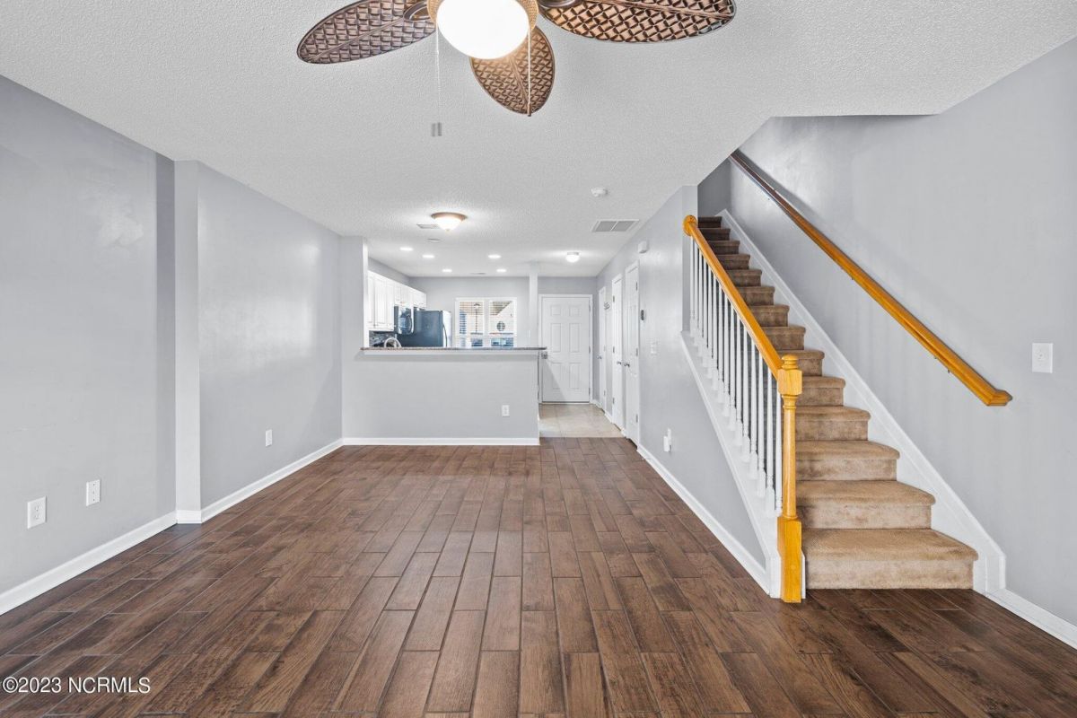 3039 Cedar Creek Lane