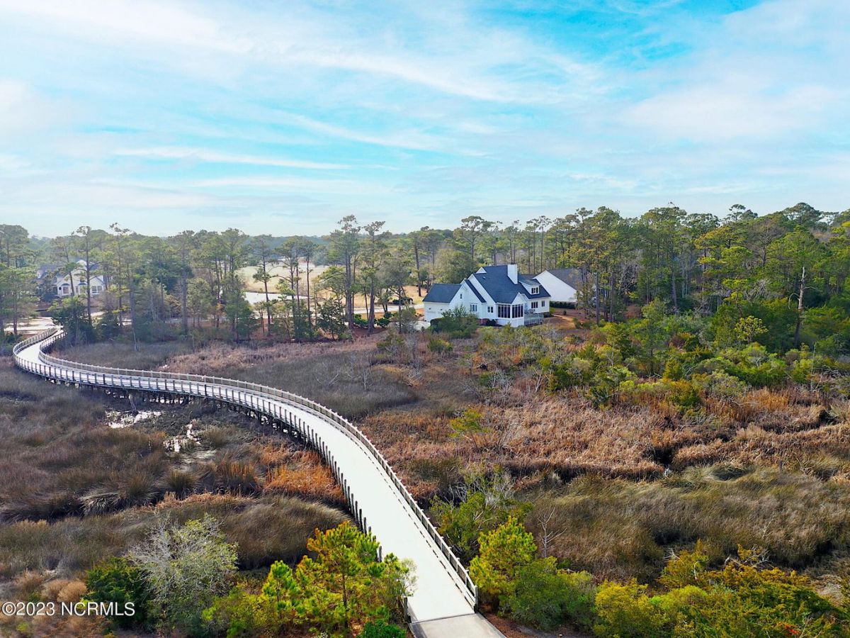 2990 Trailwood Drive