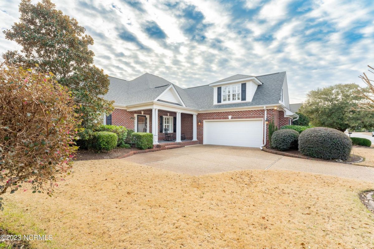 1205 Waterfall Way