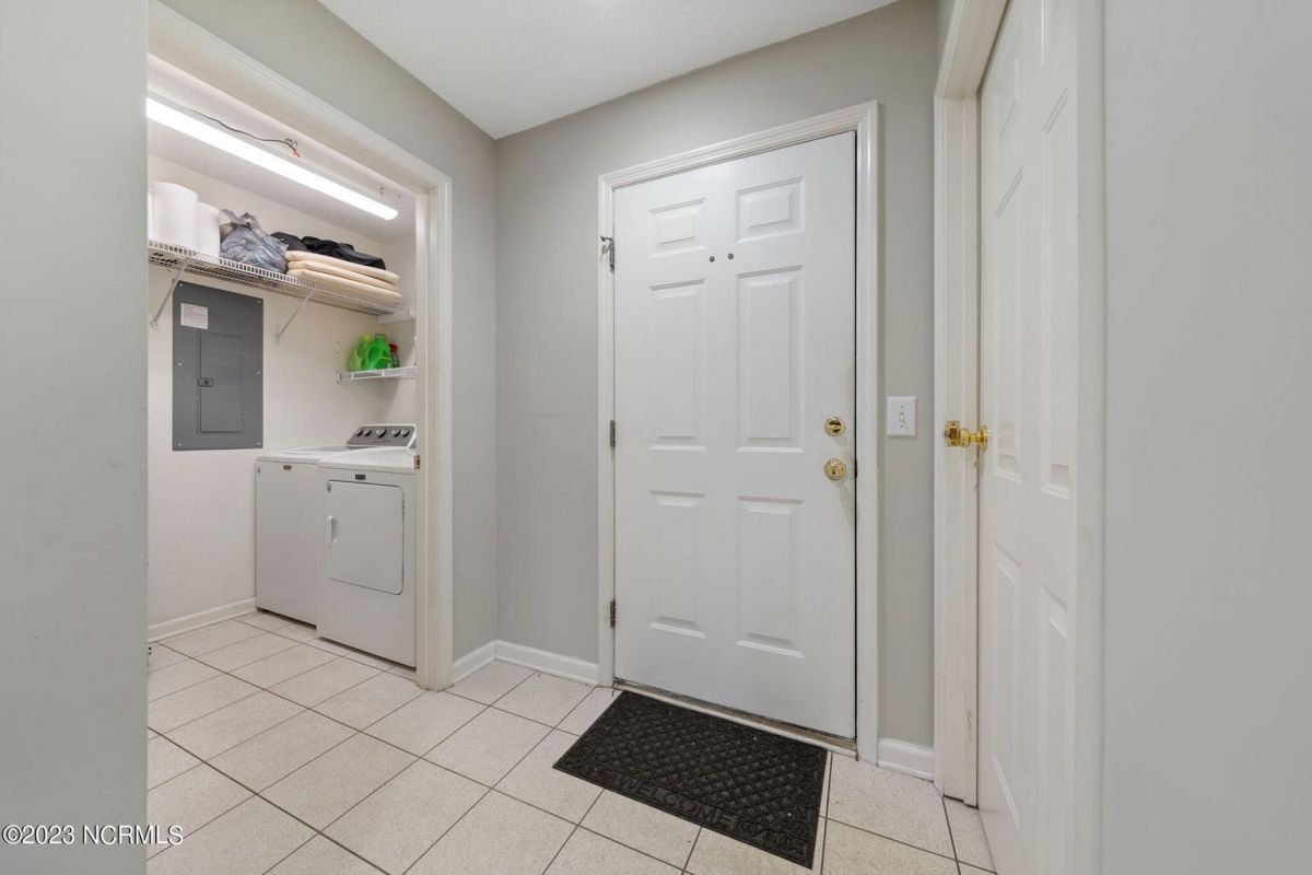 3350 Club Villa Drive