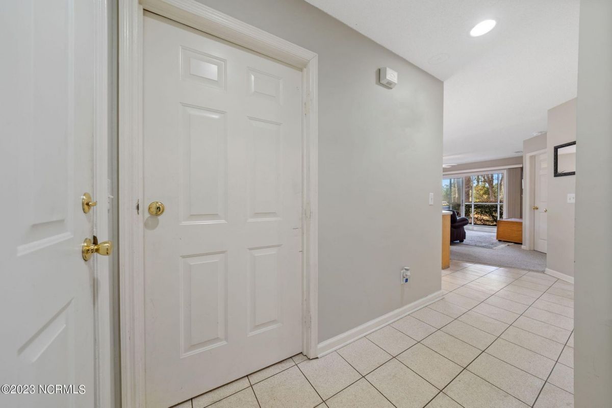 3350 Club Villa Drive