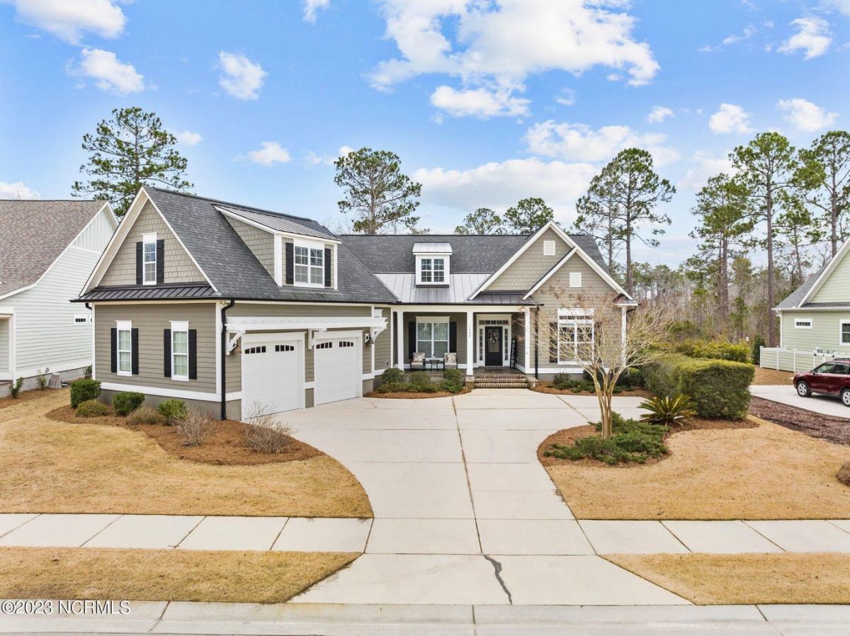 1282 Cross Water Circle