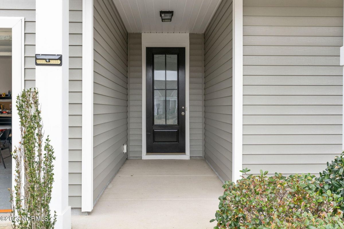 3305 Creek Harbor Lane