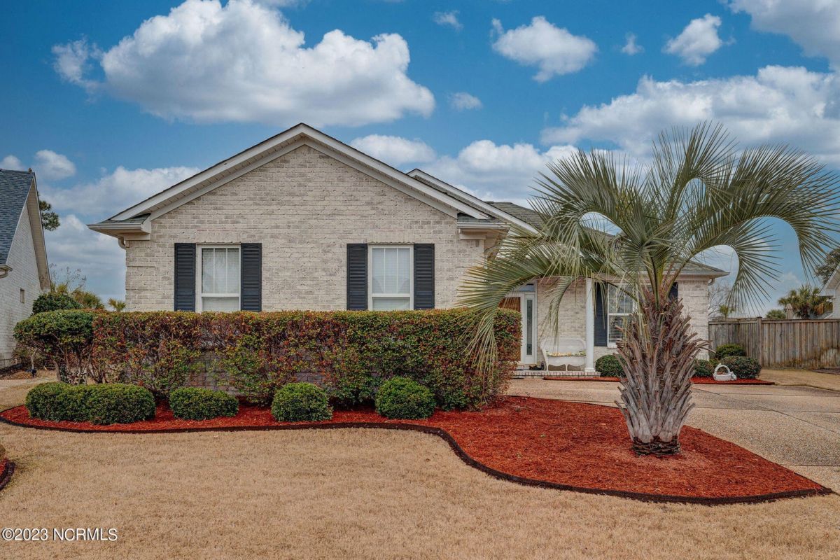 1136 Garden Club Way