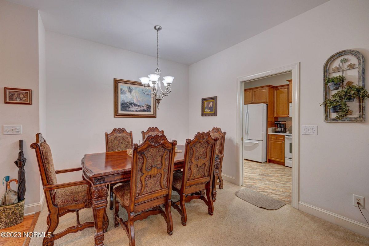 1136 Garden Club Way