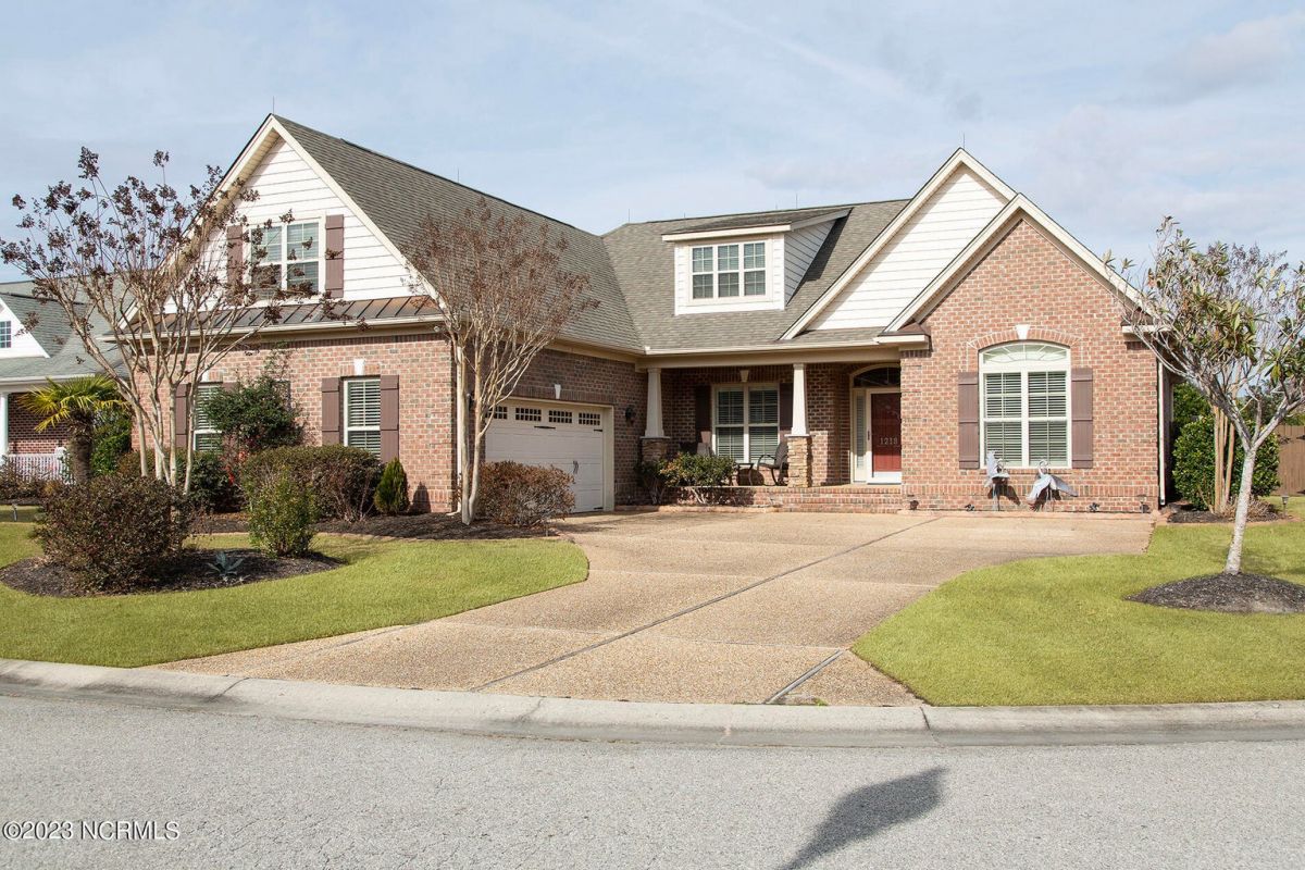 1218 Waterfall Way
