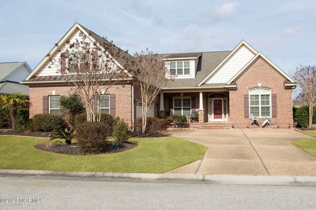 1218 Waterfall Way