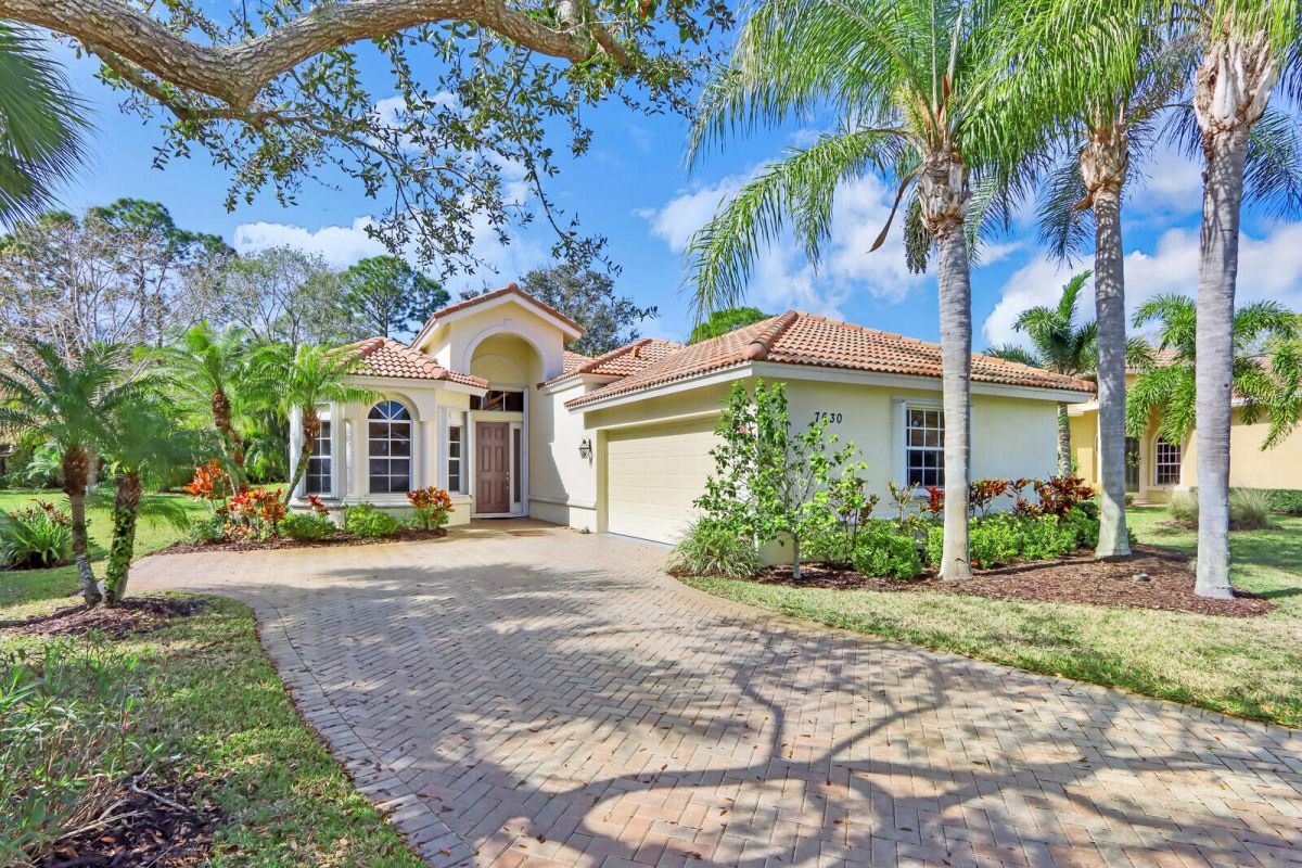 7630 Greenbrier Circle