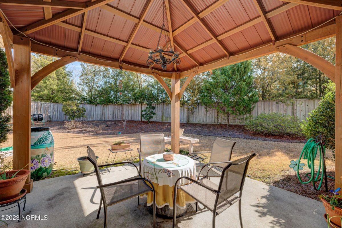 1038 Garden Club Way