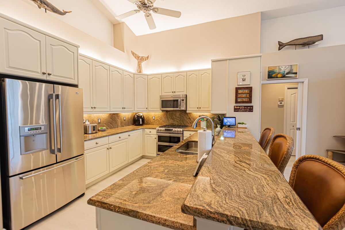 633 Palmetto Cove