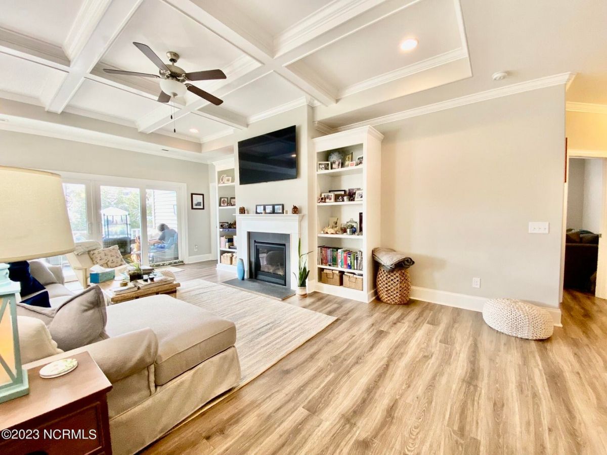 1356 Mauricio Court