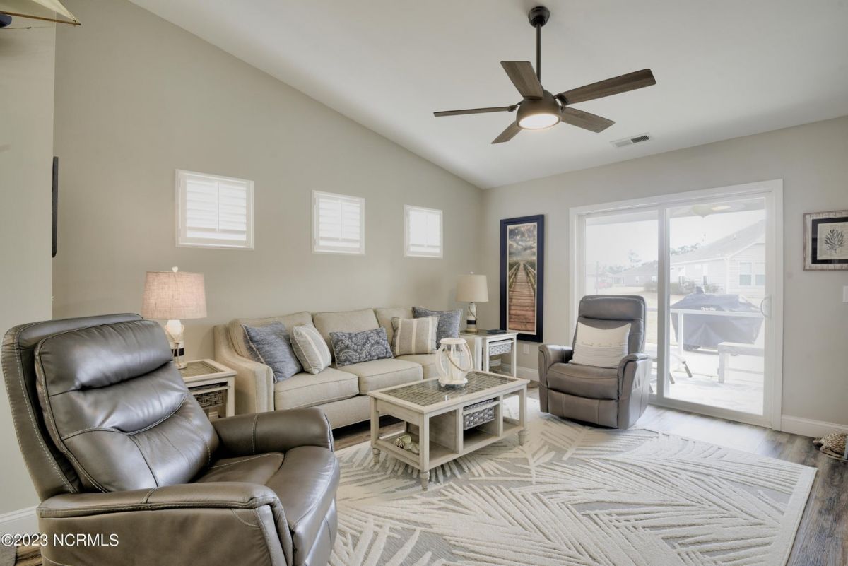 1044 Chadsey Lake Drive