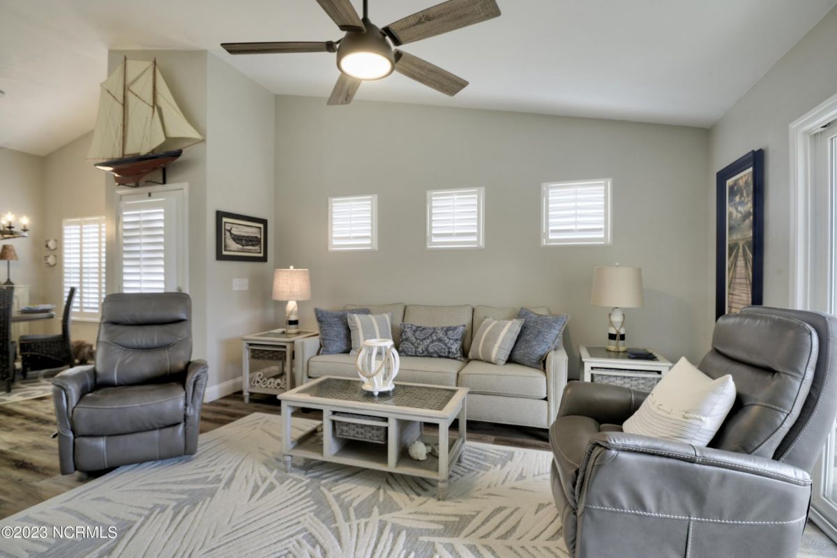 1044 Chadsey Lake Drive