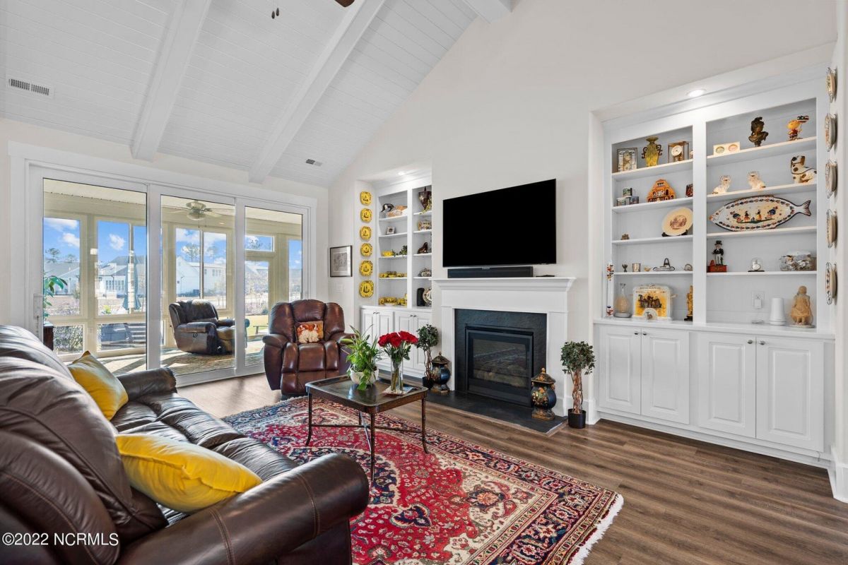 8633 Piney Hollow Court