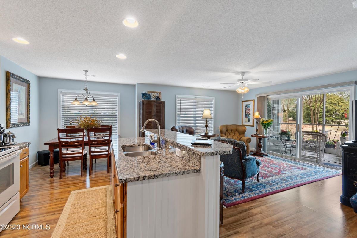 3350 Club Villa Drive