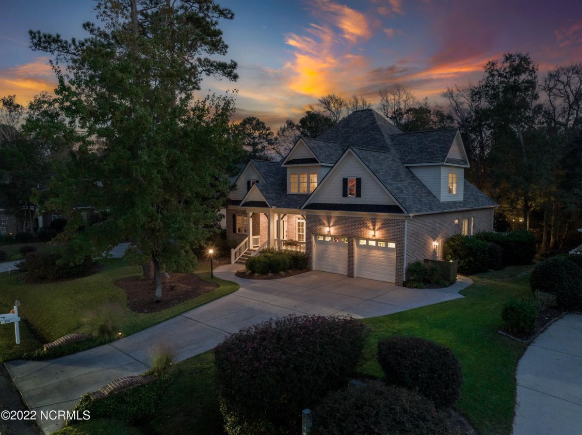 2785 Oakbluff Circle