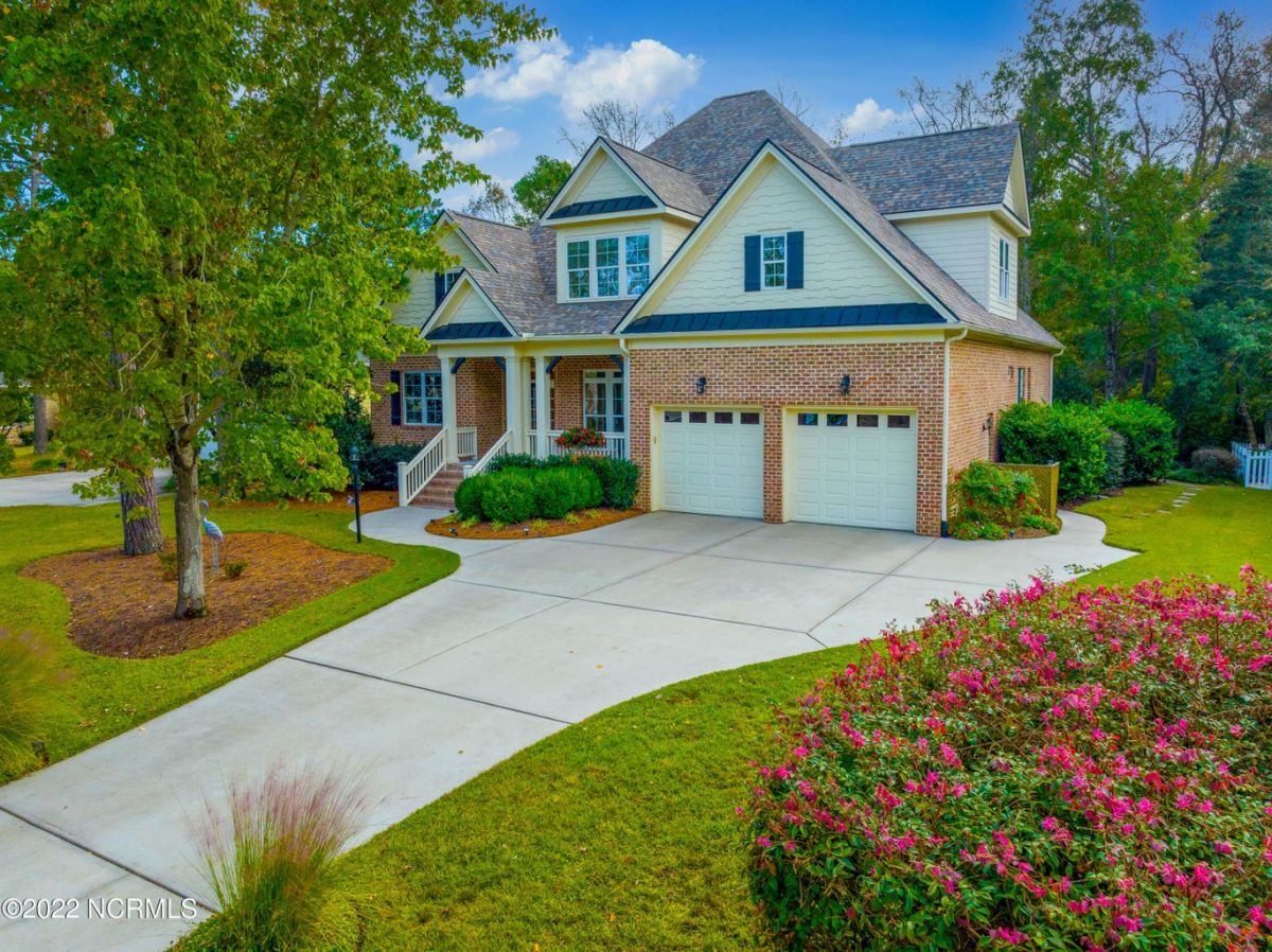 2785 Oakbluff Circle