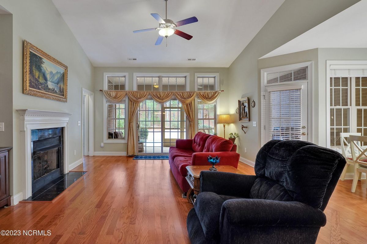 3020 Braewood Court