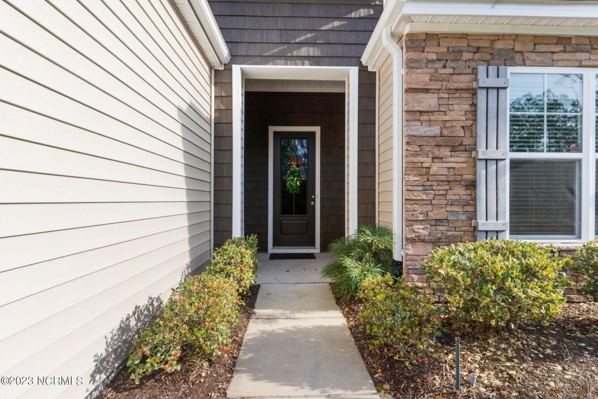 3053 Crescent Lake Drive