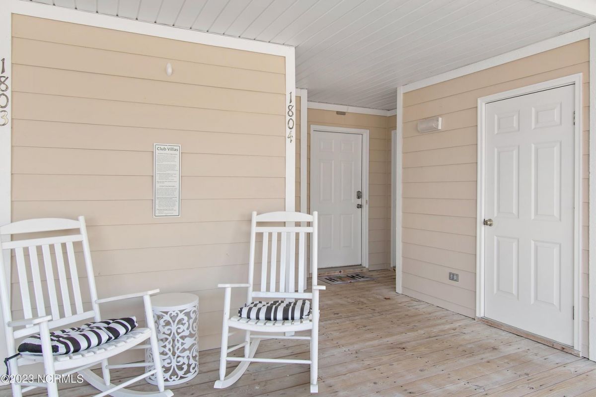 3350 Club Villas Drive