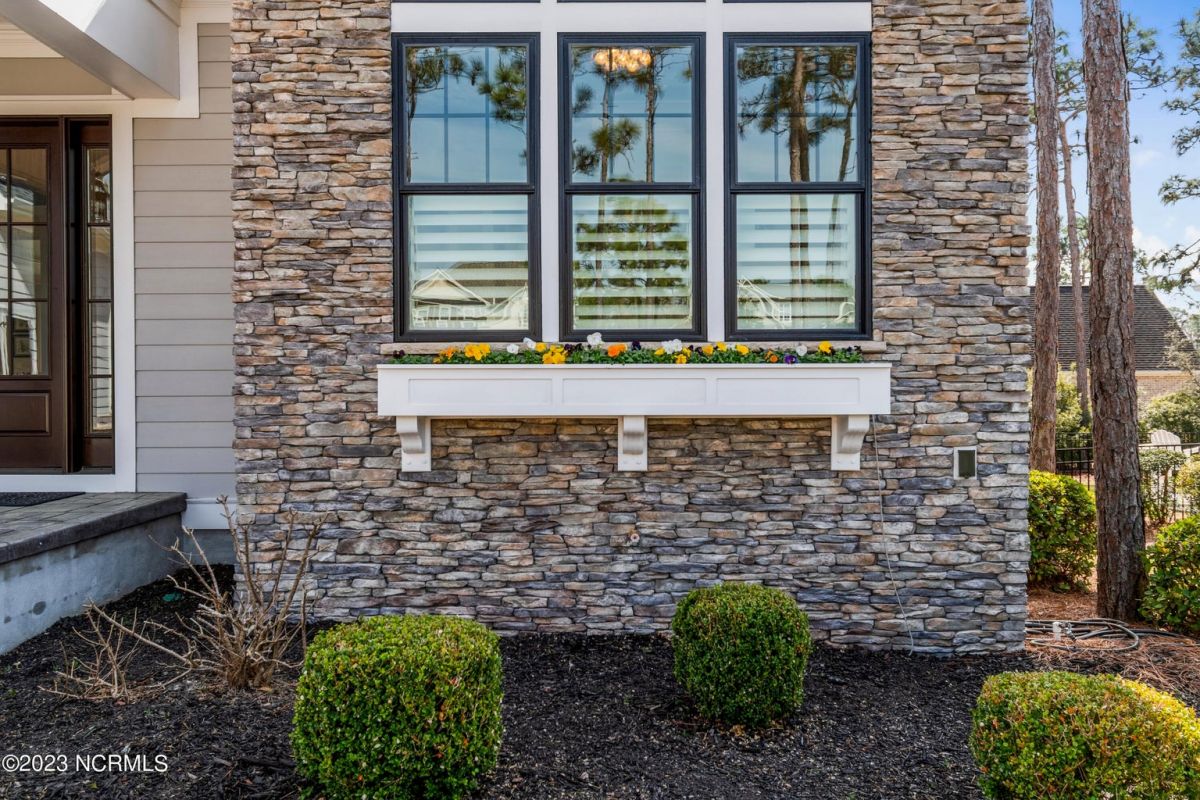 2716 Scarborough Way