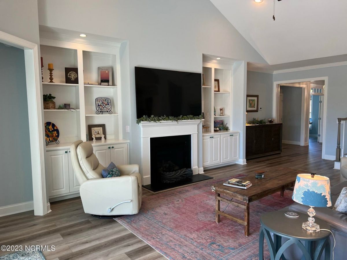 8732 Horse Nettle Drive