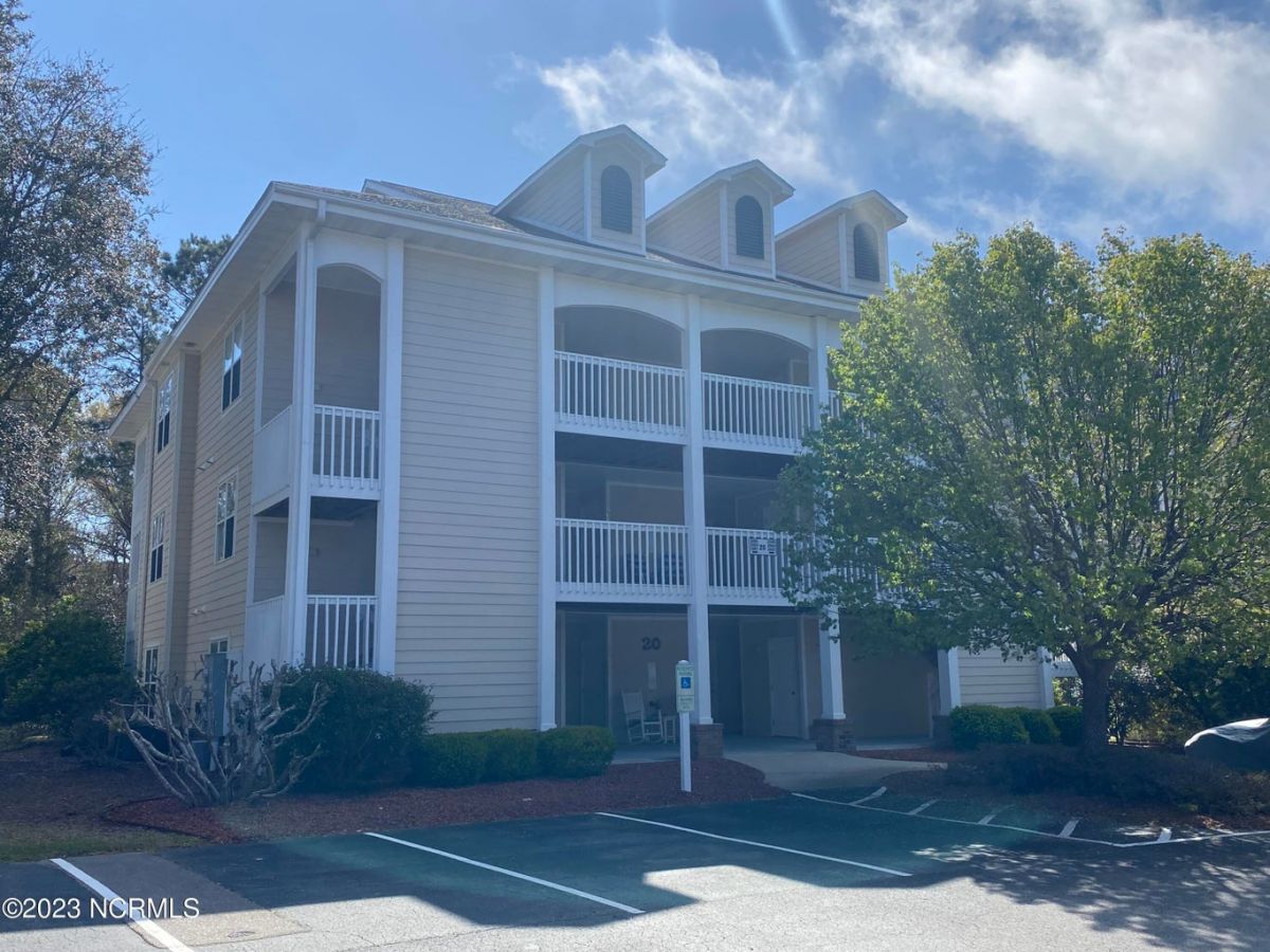 3350 Club Villas Drive