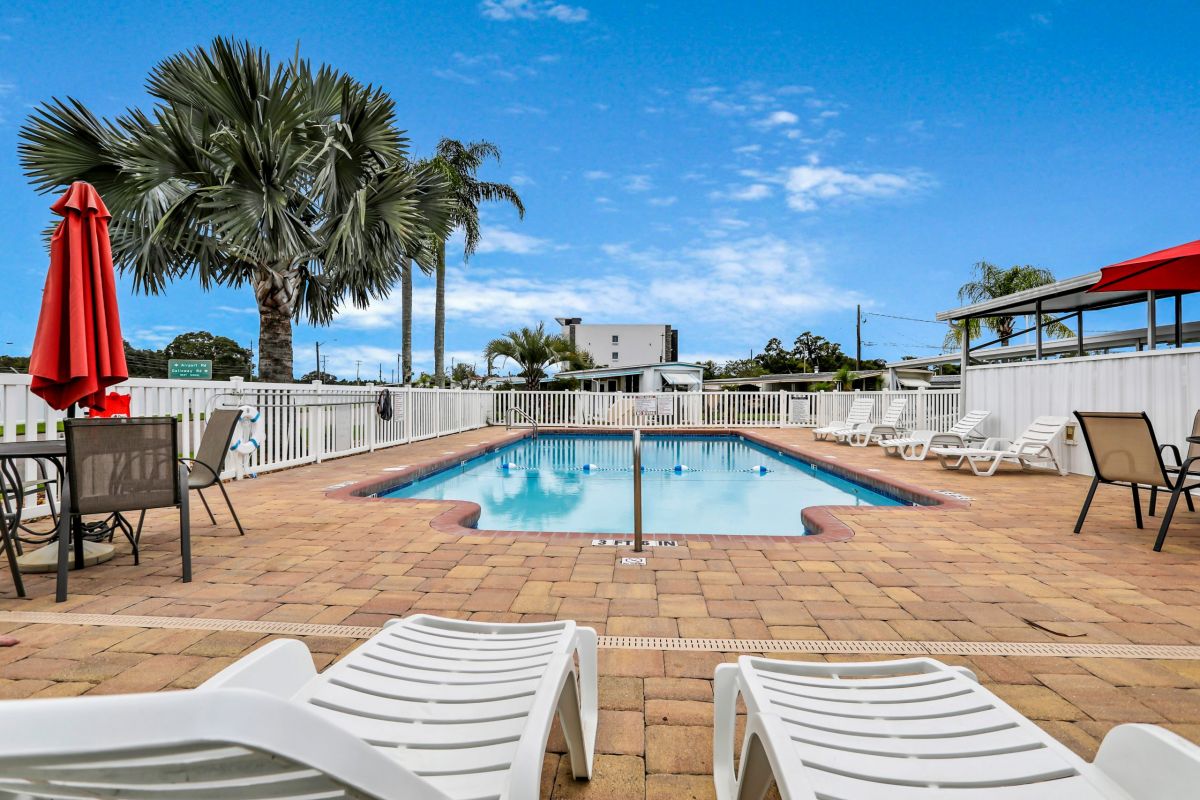 Holiday Mobile Home Park 55+ Active Adult Communities Lakeland, FL