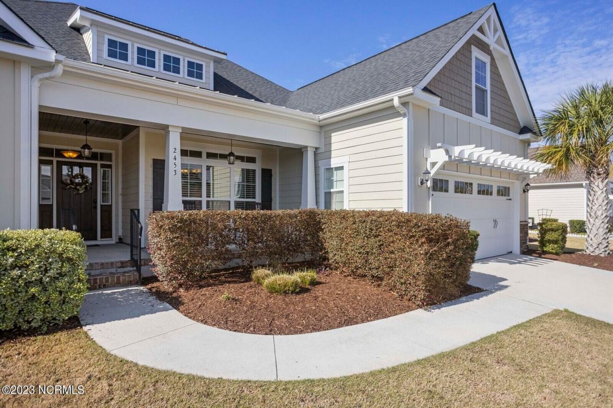 2453 Compass Pointe South Wynd