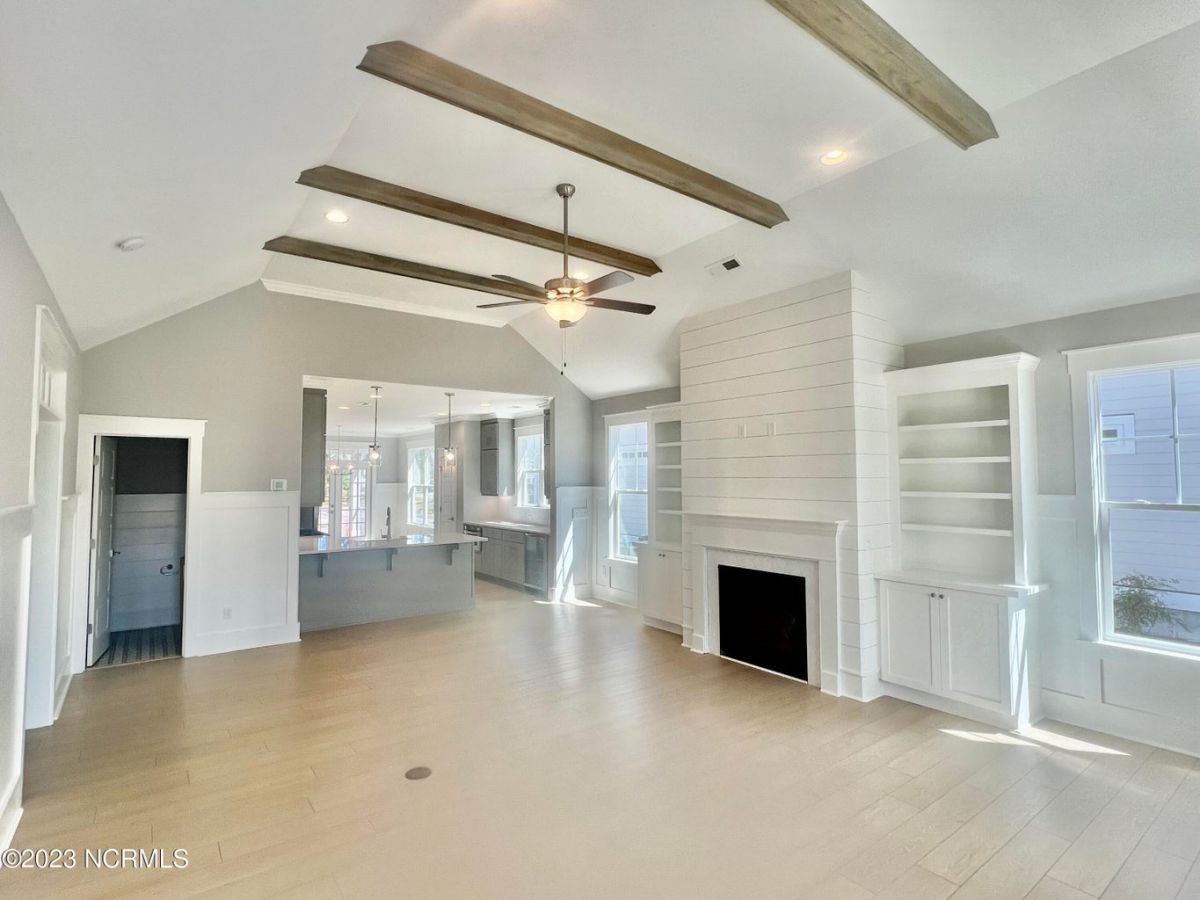 1214 Sleepy Oak Lane