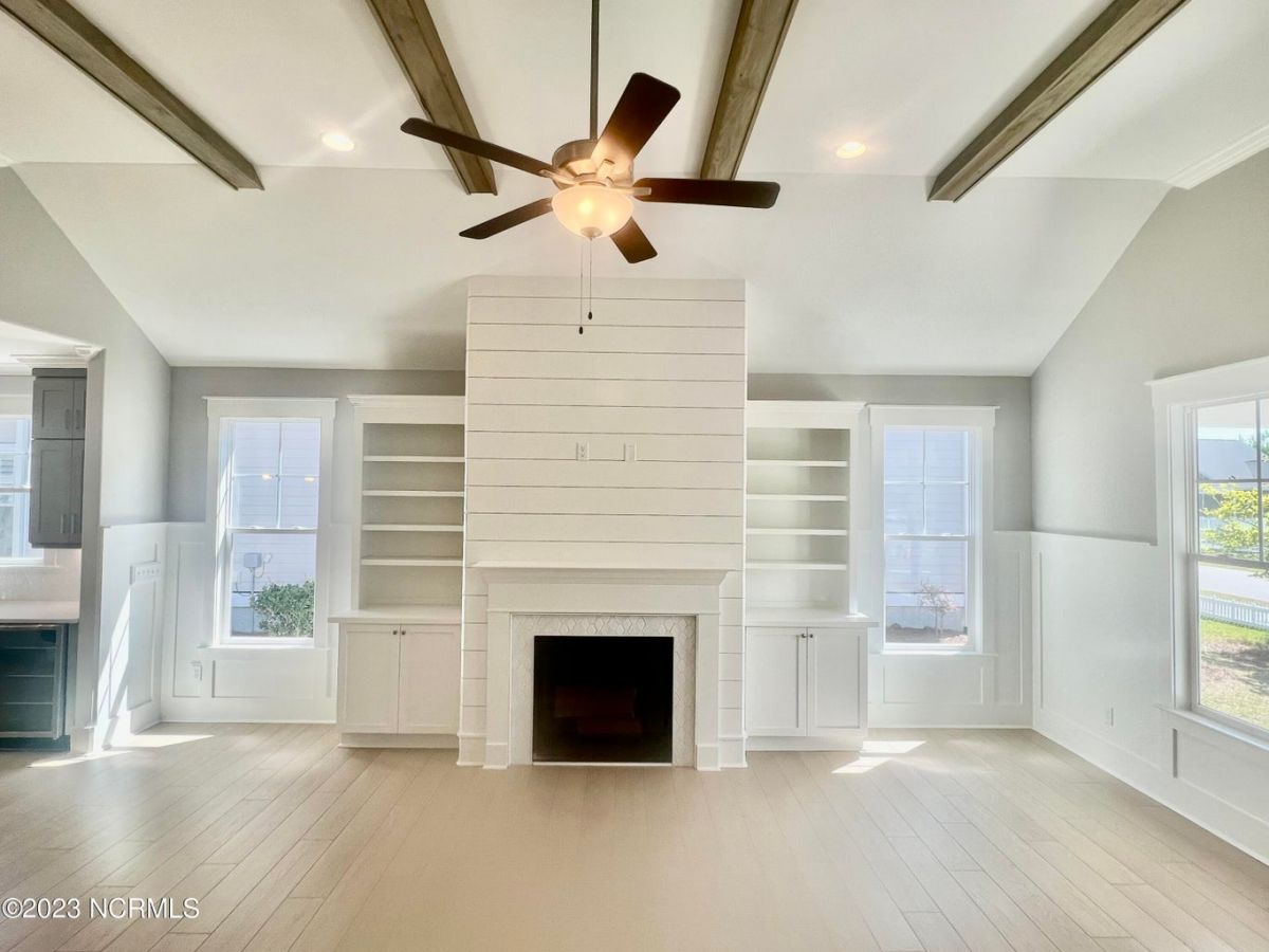 1214 Sleepy Oak Lane