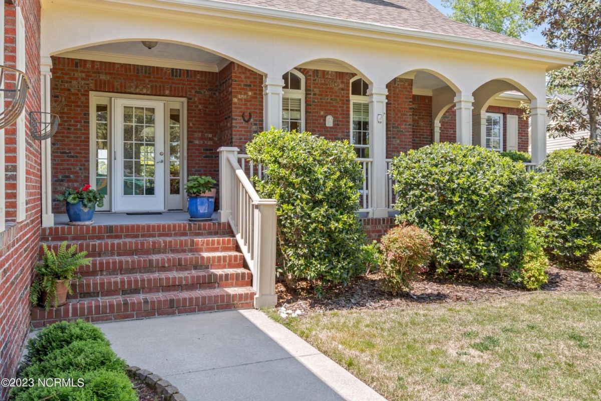 3605 Sanderling Drive