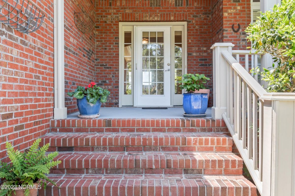 3605 Sanderling Drive