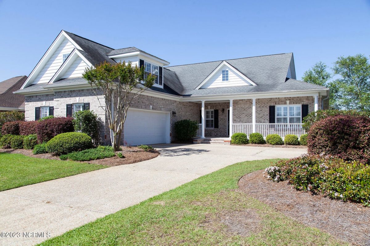 1241 Waterfall Way