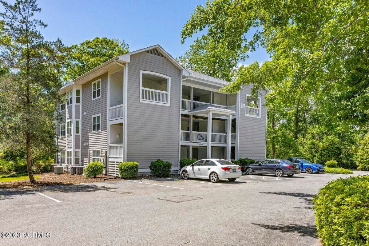 3030 Marsh Winds Circle