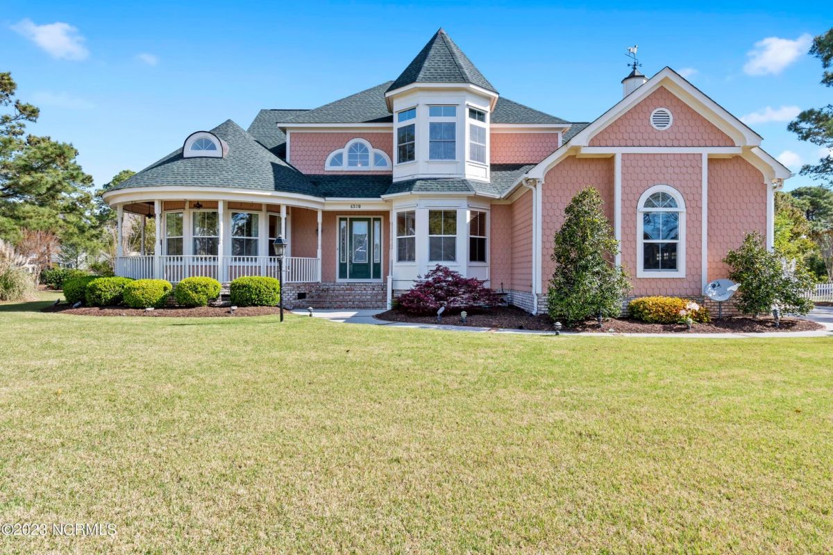 4398 Spanish Moss Court