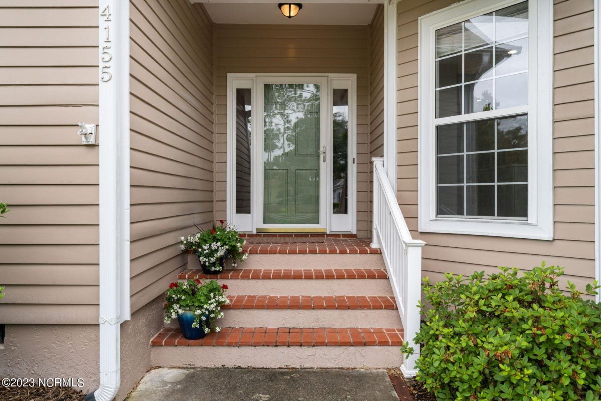 4155 Sheffield Place