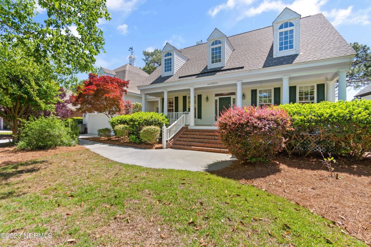 2911 Trailwood Drive