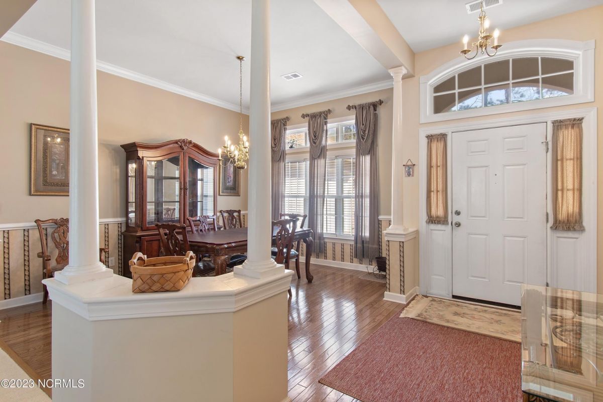 919 Sandpiper Bay Drive