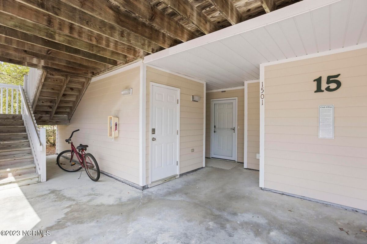 3350 Club Villa Drive