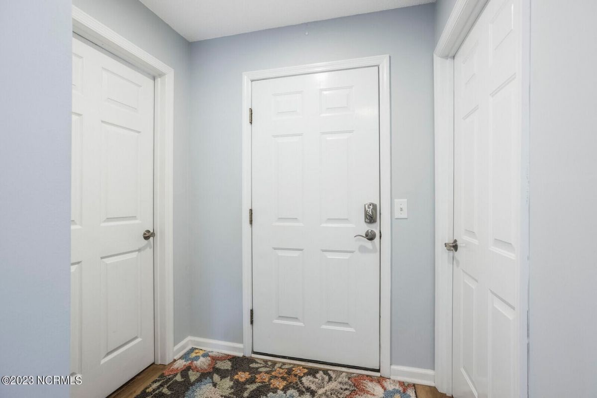 3350 Club Villa Drive