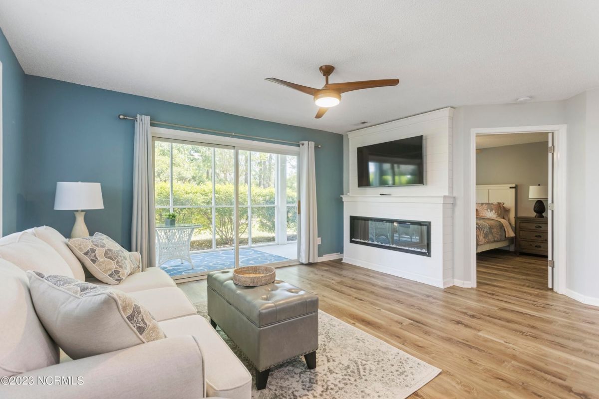 3350 Club Villa Drive