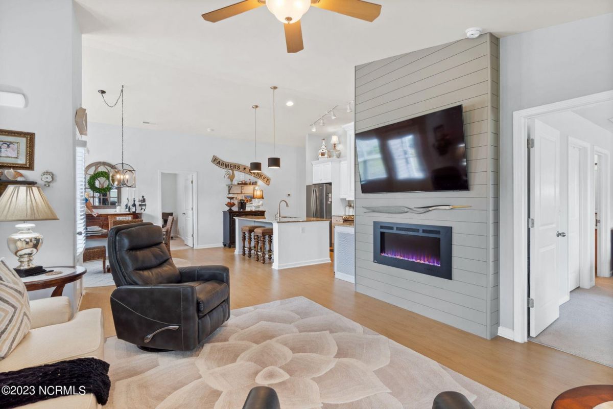 1042 Chadsey Lake Drive