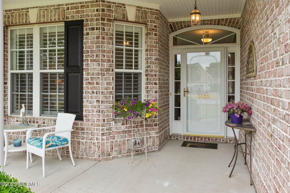 1028 Townes Court