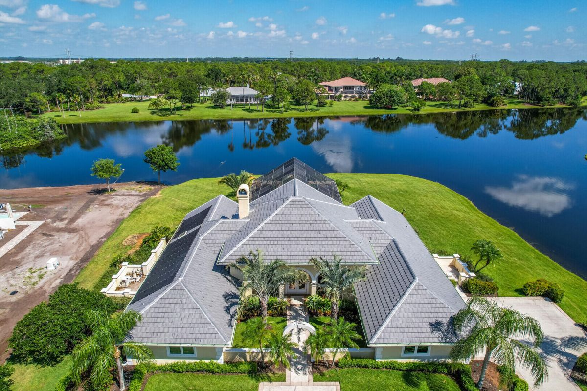 7940 Plantation Lakes Drive