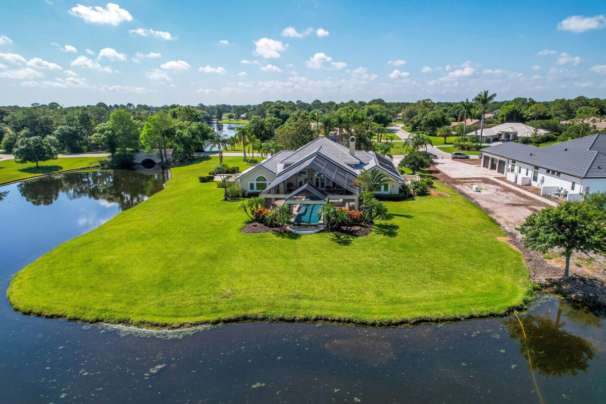 7940 Plantation Lakes Drive