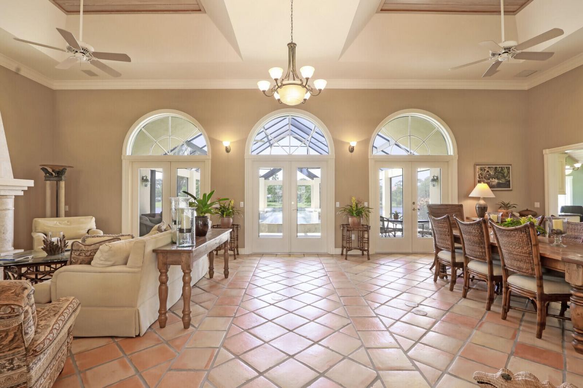 7940 Plantation Lakes Drive