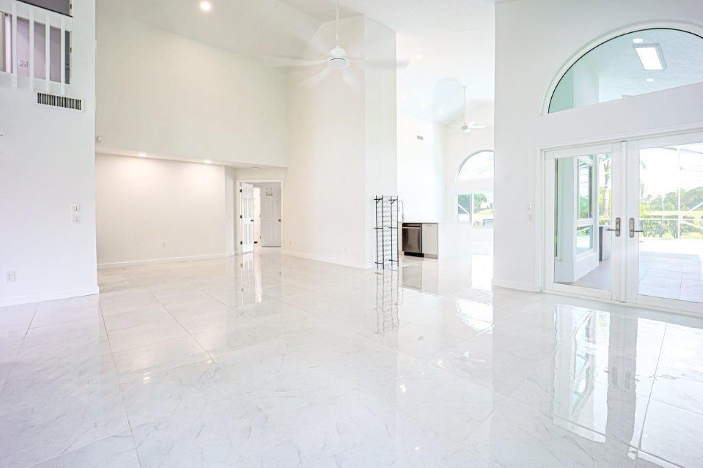 1215 Bent Pine Cove
