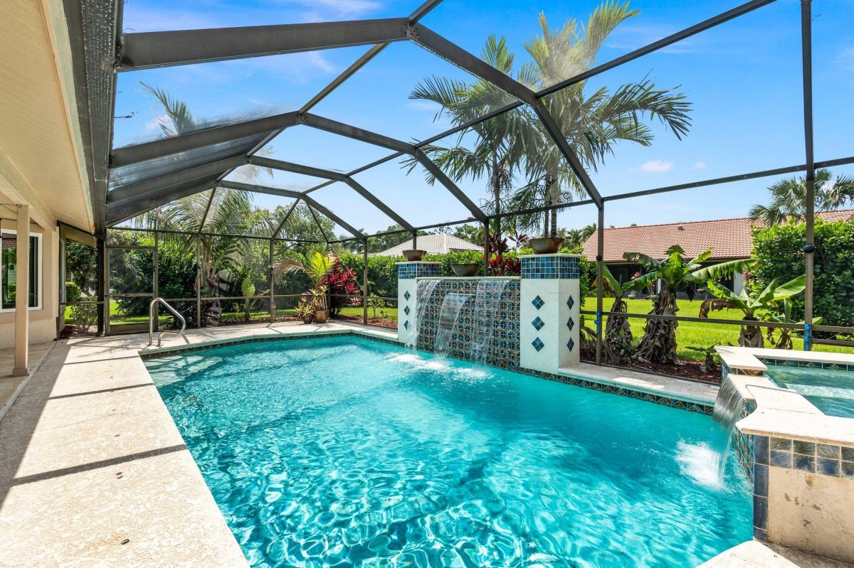 1226 Paradise Cove