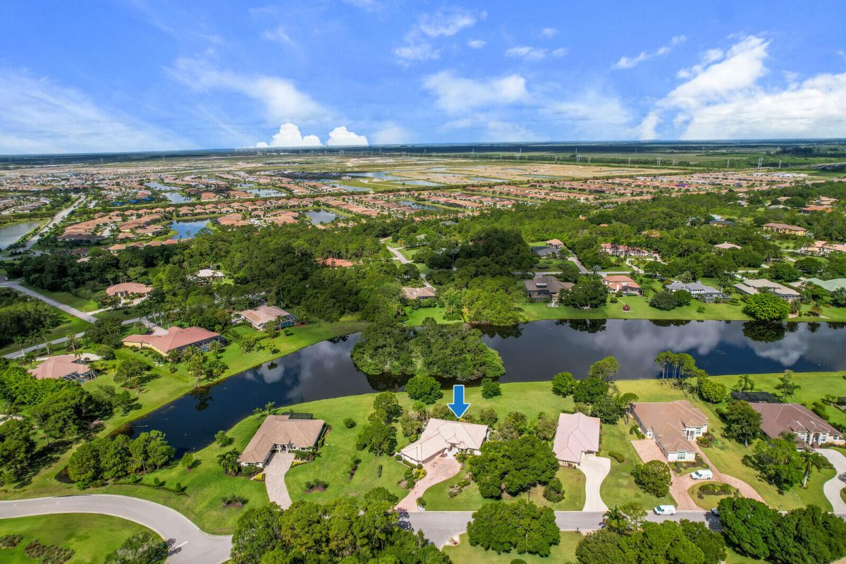 8056 Plantation Lakes Drive